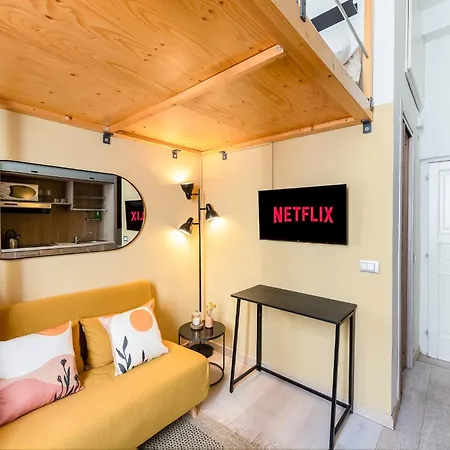 Cozy In The Heart Of Navigli - 10min Duomo * Милан